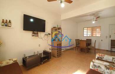 Imagem: A casa possui 2 Dormitórios, 3 Banheiros, 5 Vagas na garagem