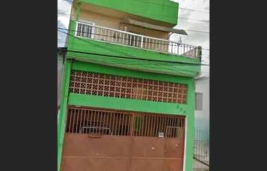 Imagem: A casa possui 5 Dormitórios, 5 Banheiros, 2 Vagas na garagem