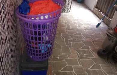 Imagem: A casa possui 2 Dormitórios, 2 Banheiros, 1 Vaga na garagem