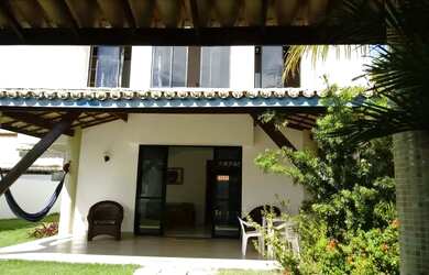 Imagem: A casa em condomínio possui 4 Dormitórios, 3 Banheiros, 4