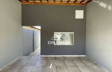 Imagem: A casa possui 2 Dormitórios, 1 Banheiro, 1 Vaga na garagem