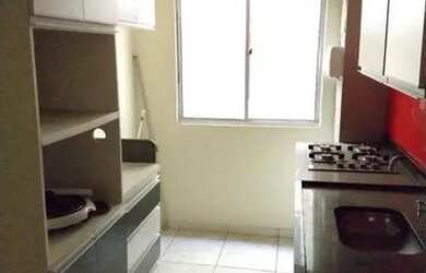 Imagem: O apartamento possui 2 Dormitórios, 1 Banheiro, 1 Vaga na garagem