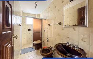 Imagem 6: Apartamento Aluguel prédio frente mar R$3.800 3 suítes com Vista Mar Parcial