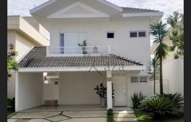 Imagem: A casa em condomínio possui 3 Dormitórios, 4 Banheiros, 2