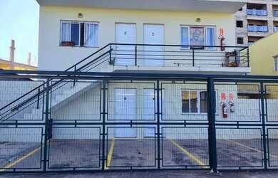 Imagem: A casa possui 2 Dormitórios, 1 Banheiro, 1 Vaga na garagem