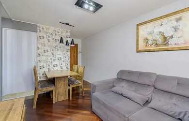 Imagem: O apartamento possui 3 Dormitórios, 1 Banheiro, 1 Vaga na garagem