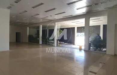 Imagem: O depósito possui 5 Vagas na garagem e 350m² de Área e está