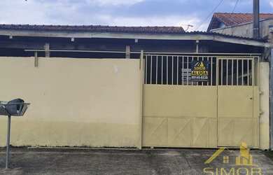 Imagem: A casa possui 2 Dormitórios, 1 Banheiro, 3 Vagas na garagem