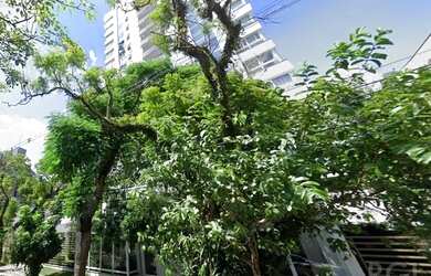 Imagem 2: Apartamento com 2 suítes ,4 banheiros, 2 vagas,frente