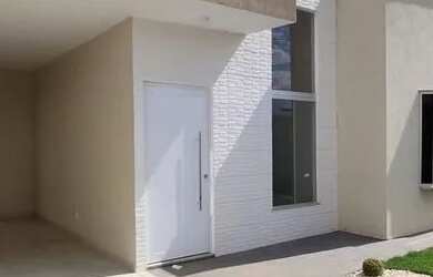 Imagem: A casa possui 3 Dormitórios, 3 Banheiros, 1 Vaga na garagem