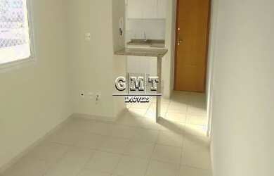 Imagem: O apartamento possui 1 Dormitório, 1 Banheiro, 1 Vaga na garagem