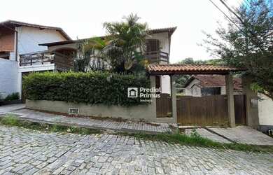 Imagem: A casa possui 5 Dormitórios, 5 Banheiros, 1 Vaga na garagem