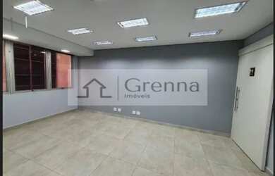 Imagem: O depósito possui 2 Vagas na garagem, 113m² de Área e está