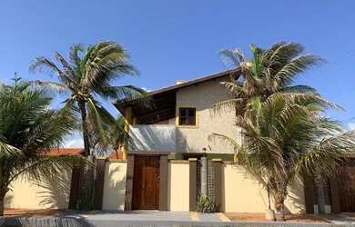 Imagem: A casa possui 5 Dormitórios, 5 Vagas na garagem e está localizado