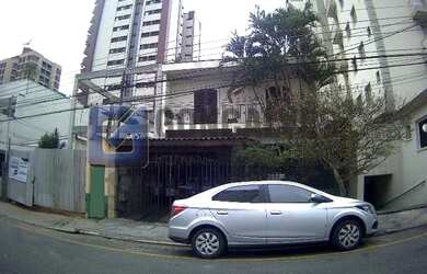 Imagem: A casa possui 3 Dormitórios, 5 Banheiros, 3 Vagas na garagem