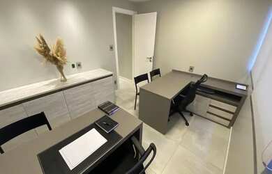 Imagem: O depósito possui 1 Vaga na garagem, 30m² de Área e está