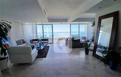 Imagem: O apartamento possui 4 Dormitórios, 4 Banheiros, 1 Vaga na