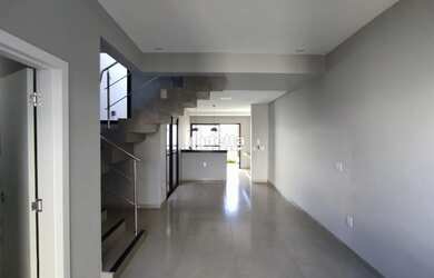 Imagem 5: Casa com 3 suítes disponível para locação no bairro Bosque dos Buritis...