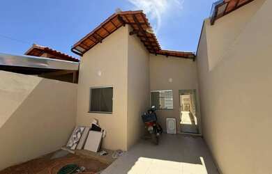 Imagem 1: Casa para Venda em Montes Claros, Independência, 2 dormitórios, 1 banheiro, 1 vaga