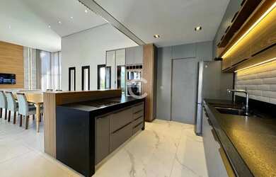 Imagem 12: CONDOMÍNIO CHAMPAGNE. Piscina, Área de serviço, 270m² de Áreae4 Vagas...