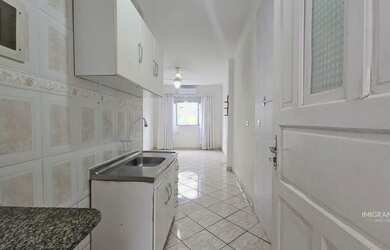 Imagem: A kitnet possui 1 Dormitório, 1 Banheiro, 30m² de Área e