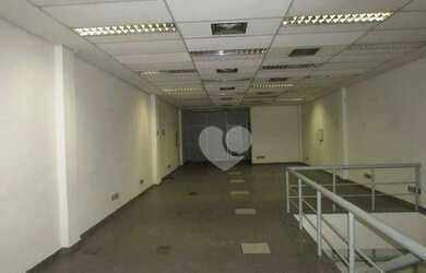 Imagem: O depósito possui 562m² de Área e está localizado em Centro