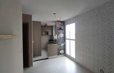 Imagem: O apartamento possui 2 Dormitórios, 1 Banheiro, 1 Vaga na garagem