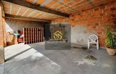 Imagem: A casa possui 3 Dormitórios, 2 Banheiros e 132m² de Área