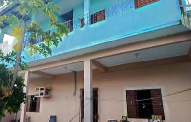 Imagem: A casa possui 5 Dormitórios, 5 Banheiros, 590m² de Área e