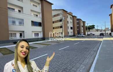 Imagem: O apartamento possui 2 Dormitórios, 2 Banheiros, 1 Vaga na