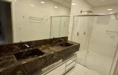 Imagem: O apartamento possui 3 Dormitórios, 4 Banheiros, 2 Vagas na