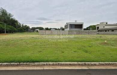 Imagem: O terreno possui 10m² de Área e está localizado em Tanquinho