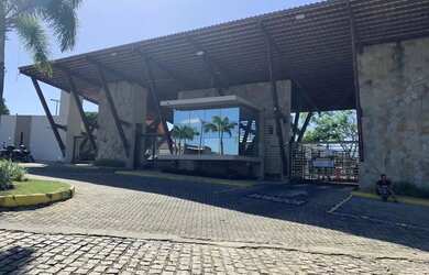 Imagem: A casa em condomínio possui 4 Dormitórios, 5 Banheiros, 4