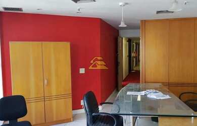 Imagem: O depósito possui 146m² de Área e está localizado em Centro