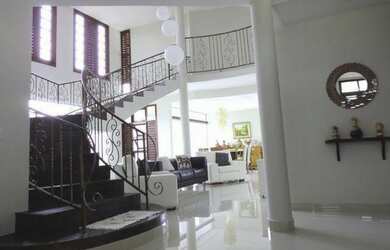 Imagem 2: Casa duplex 400m² 5 suítes ? 4 vagas ? sombra - Parque do Jiqui