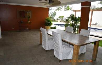 Imagem 11: Casa cinematográfica à venda