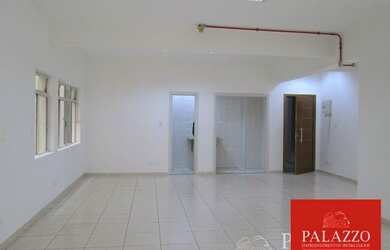 Imagem: O depósito possui 116m² de Área e está localizado em Centro