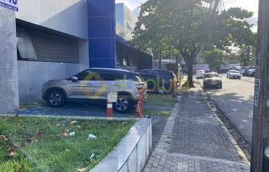 Imagem: A casa possui 5 Dormitórios, 5 Banheiros, 5 Vagas na garagem