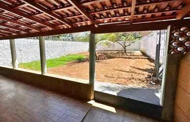 Imagem 3: Casa em Barcelona. 300m² de Área, 3 Vagas na garageme2 Dormitórios