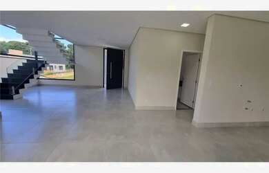 Imagem: A casa em condomínio possui 3 Dormitórios, 4 Banheiros, 5