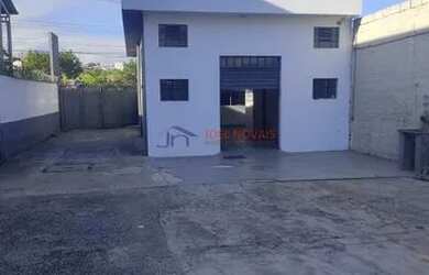 Imagem: O depósito possui 4 Vagas na garagem, 156m² de Área e está