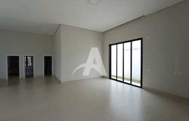 Imagem: A casa em condomínio possui 3 Dormitórios, 4 Banheiros, 2