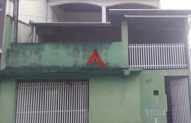 Imagem: A casa possui 5 Dormitórios, 2 Banheiros, 1 Vaga na garagem