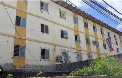 Imagem: O apartamento possui 2 Dormitórios, 1 Banheiro, 2 Vagas na