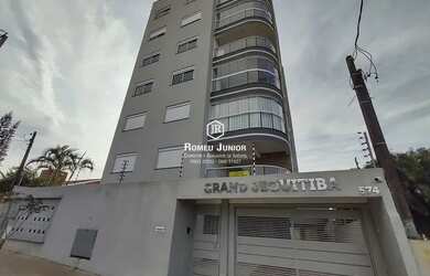 Imagem: O apartamento possui 3 Dormitórios, 2 Banheiros, 2 Vagas na