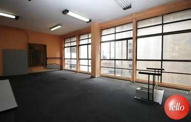 Imagem: O depósito possui 100m² de Área e está localizado em Centro