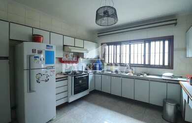 Imagem 16: Bairro Jardim Pedroso. Churrasqueira, Varanda, Área de serviçoe300m²...