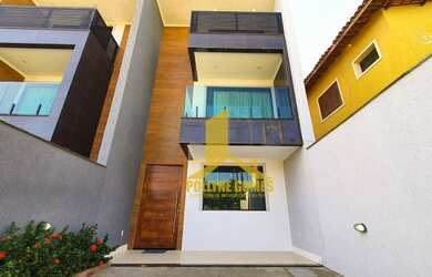 Imagem: A casa possui 3 Dormitórios, 5 Banheiros, 2 Vagas na garagem