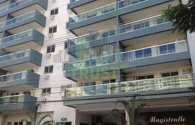 Imagem: O apartamento possui 4 Dormitórios, 2 Banheiros, 2 Vagas na