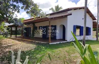 Imagem: A casa possui 2 Dormitórios, 3 Banheiros, 4 Vagas na garagem